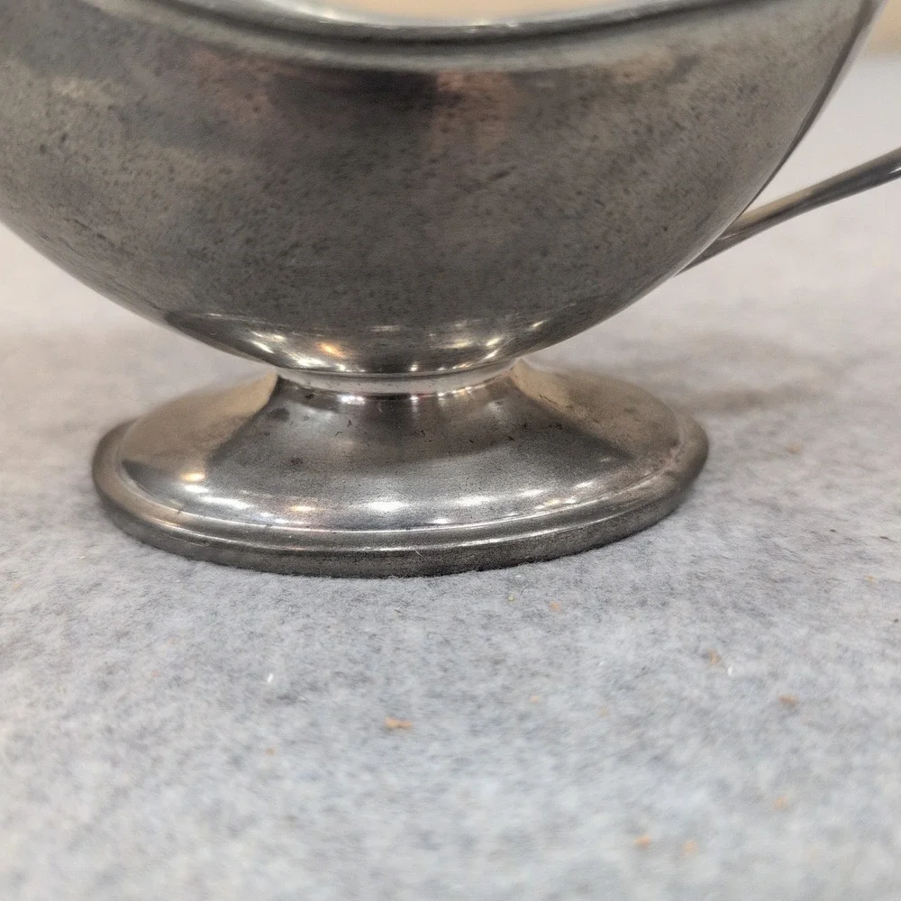 Crescent Pewter Gravy Boat Traditional Pedestal Base Sauce Server Silver Tone - Picture 5 of 7
